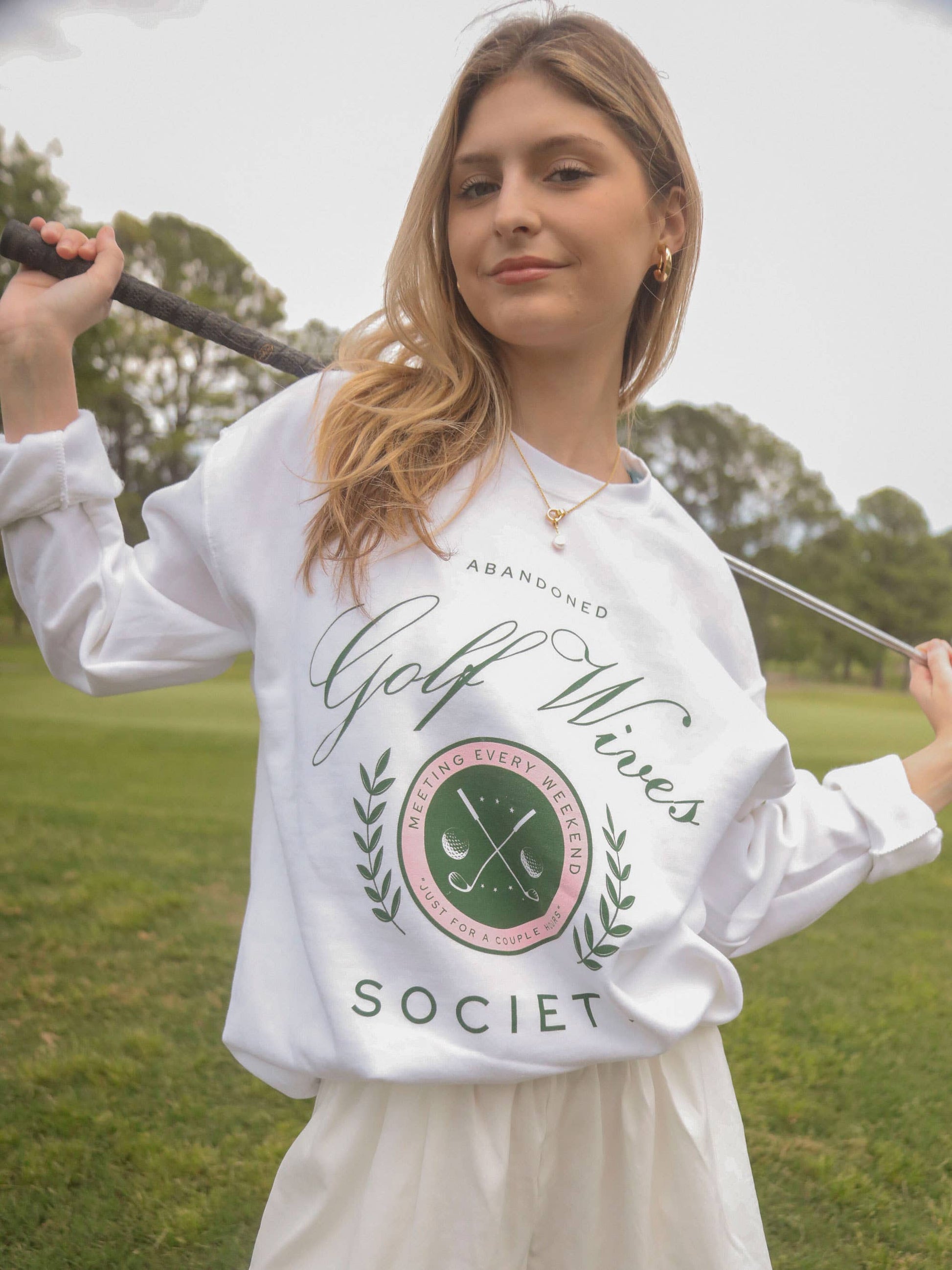 Billie – Golf Wives Club Crew