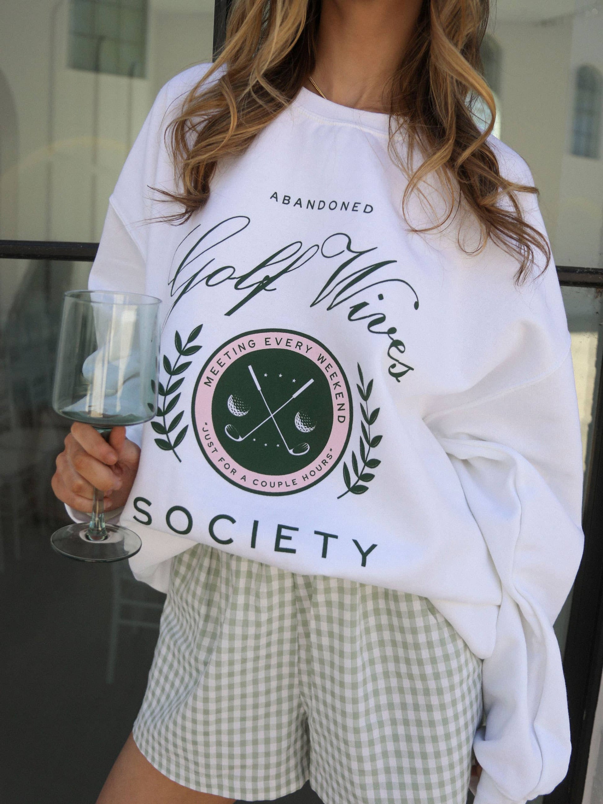 Billie – Golf Wives Club Crew